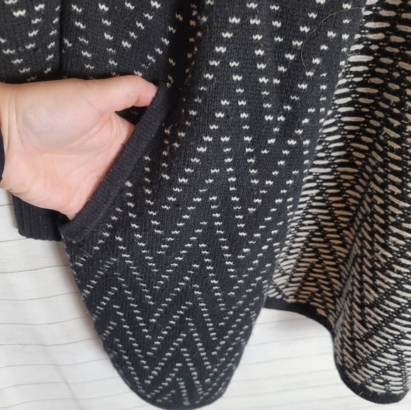 MADEWELL Hooded Herringbone Cardigan Sweater in Black, sz XS - Picture 8 of 16